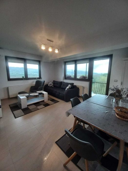 Persoana fizica vand apartament de 3 camere in Gherla