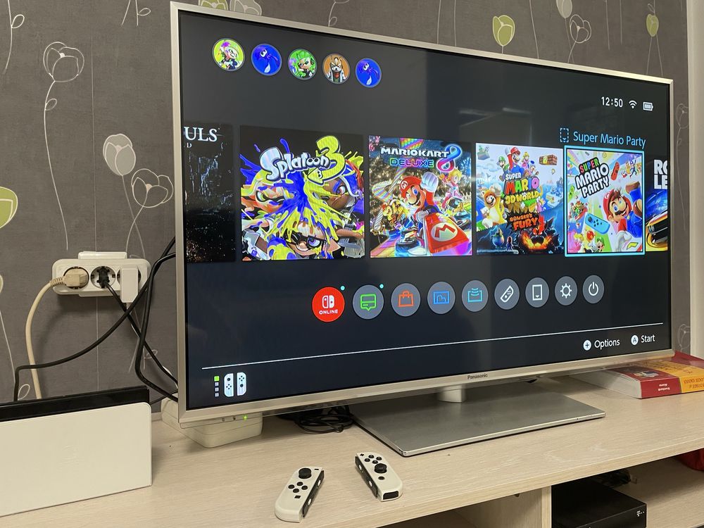 Vând nintendo switch oled cu ecranul spart