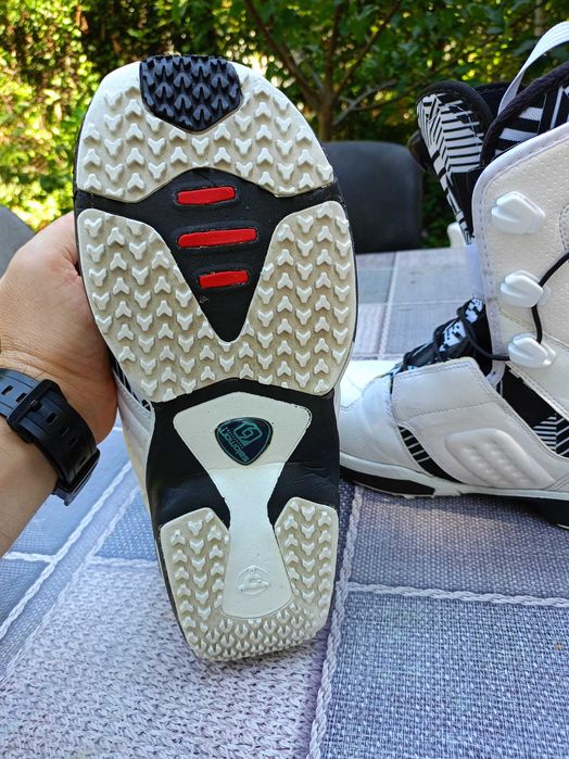 Сноуборд обувки Burton и Salomon