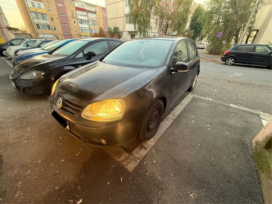 Volkswagen Golf 5 – 1.4 Benzină,