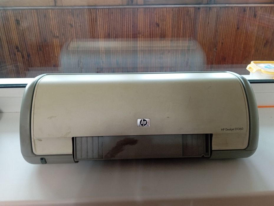 струйный принтер Deskjet D1360