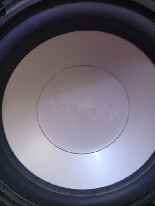 Subwoofer infinity mare funcțional