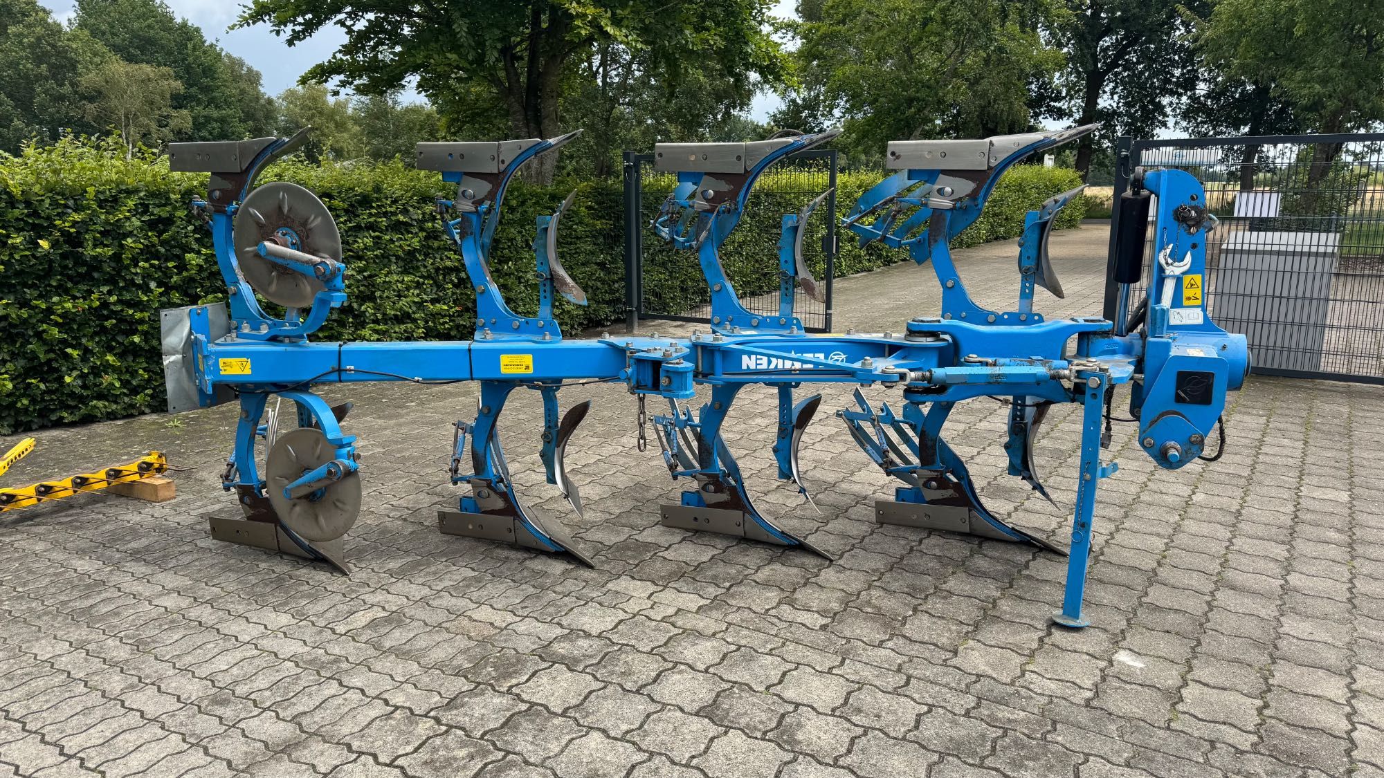 Lemken Europal 8 Case, John Deere, Claas Arion tortadi