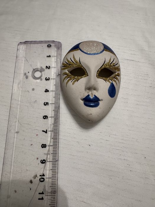 Малка маска от Венеция