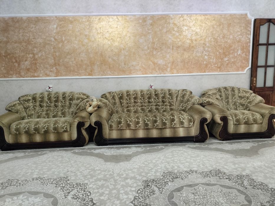 Гостевой диван в отличном состоянии