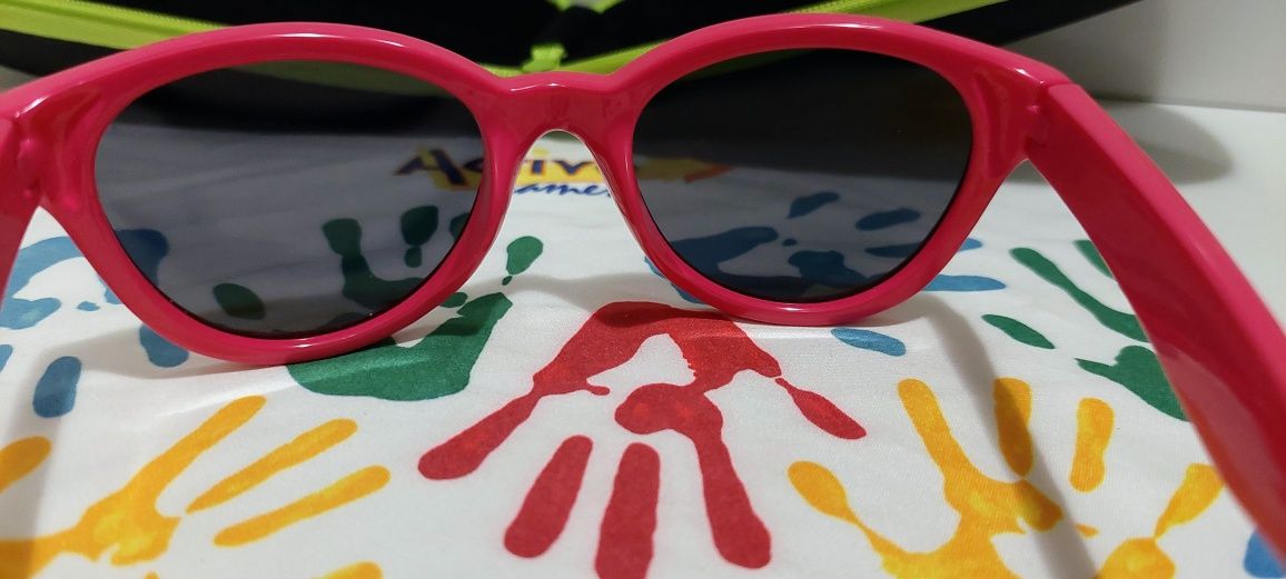Ochelari de soare roz pt copii, cu lentile polarizate, cu toc inclus