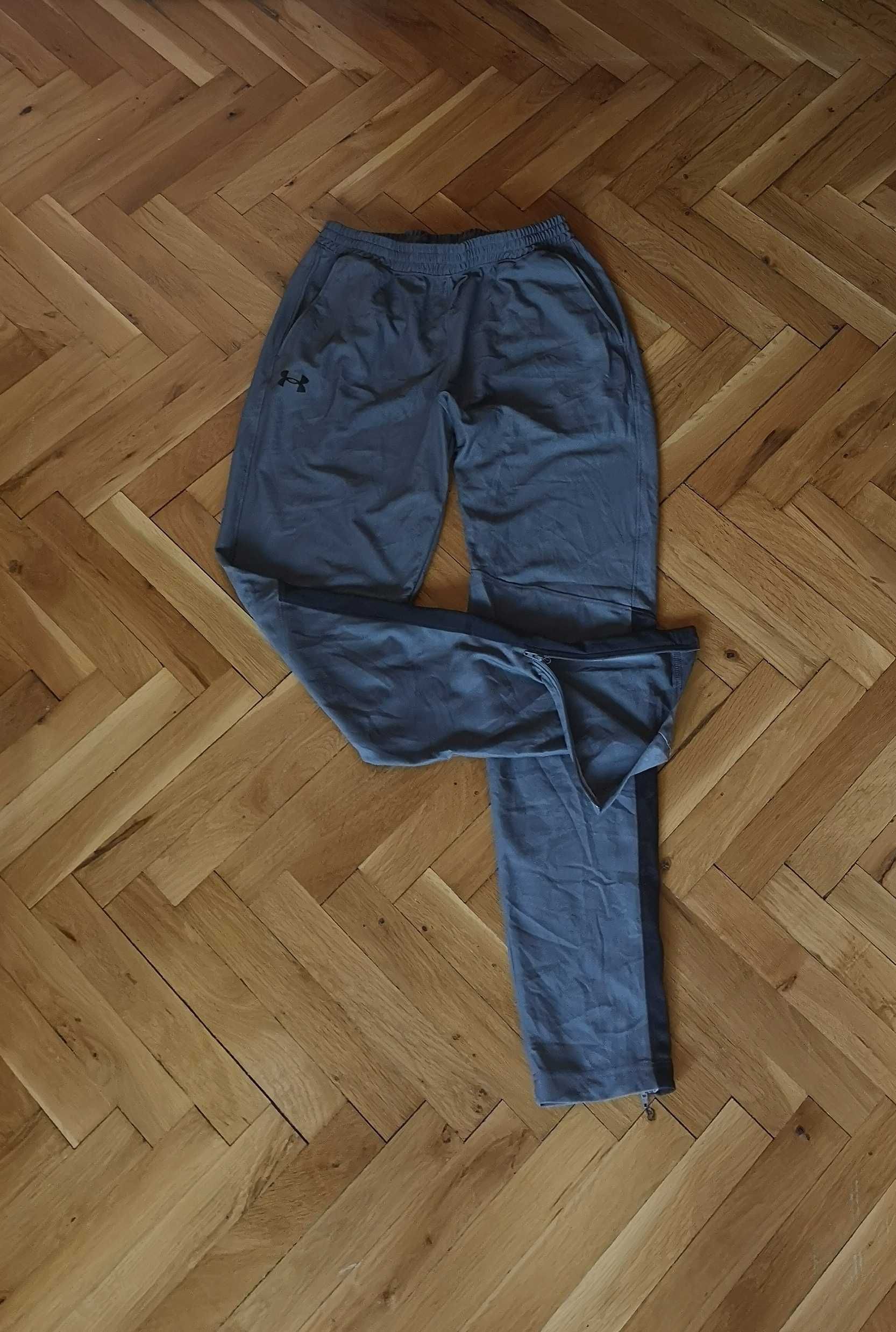 Оригинално мъжко долнище Under Armour размер М