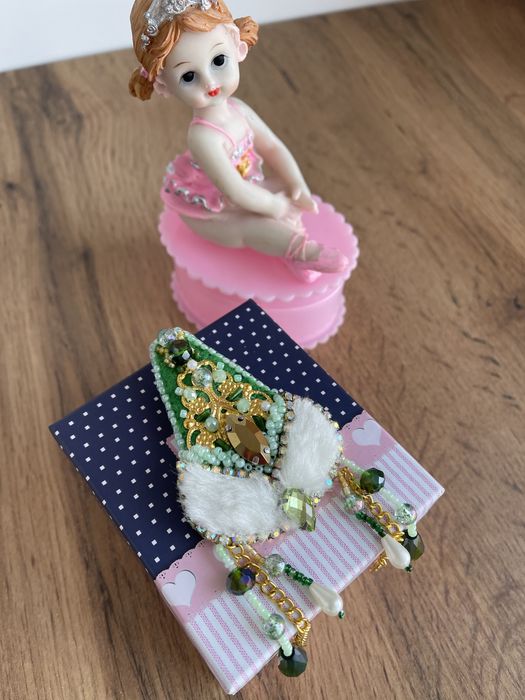 Брошь саукеле