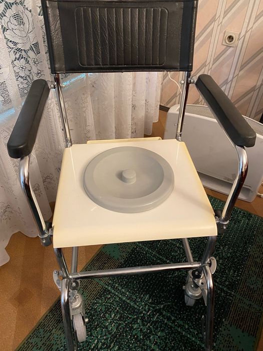 Стол за тоалетна и баня