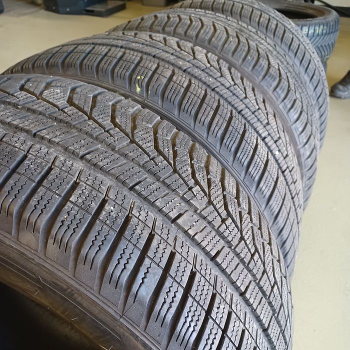 225 50 17 Hankook 4бр зимни дот21