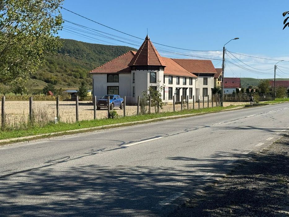 Inchiriez spatiu 670 mp