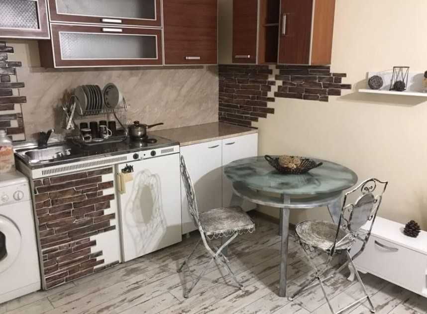 Дава се под наем Двустаен апартамент в Пловдив, Кършияка - 65 кв.м за 306 € - Снимка #1