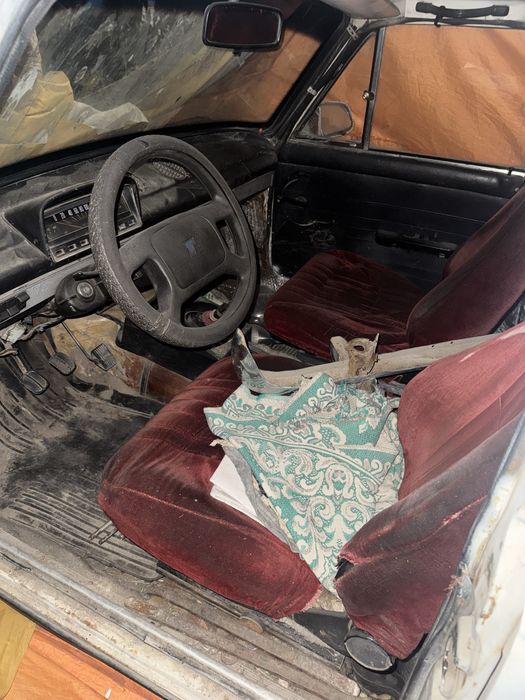 Vaz 2102 sotiladi