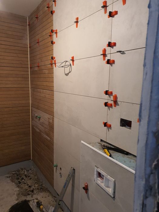 Zugravit/Renovat/Finisaje/Tencuit/Izolatii /Pavaj