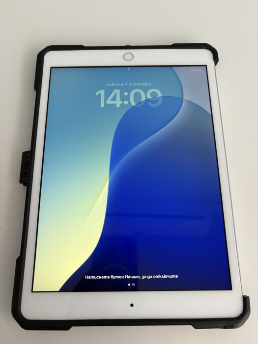 iPad 7 (10.2”) 32GB Wi-Fi — Много добро състояние, + UAG калъф подарък