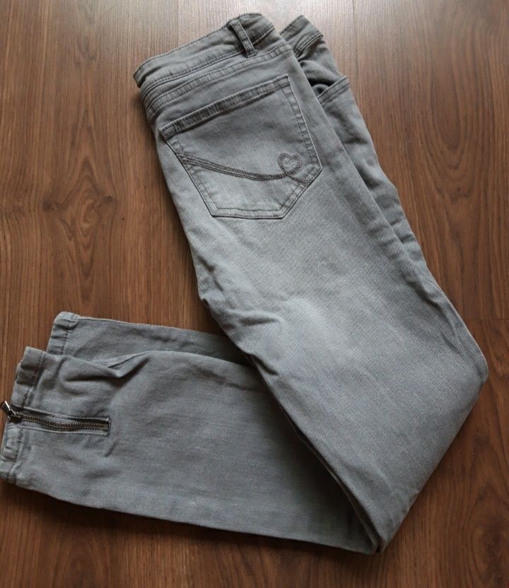 Дамски дънки и панталони S 27ми размер