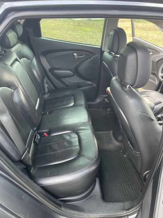 Vand sau schimb cu bmw sau mercedes