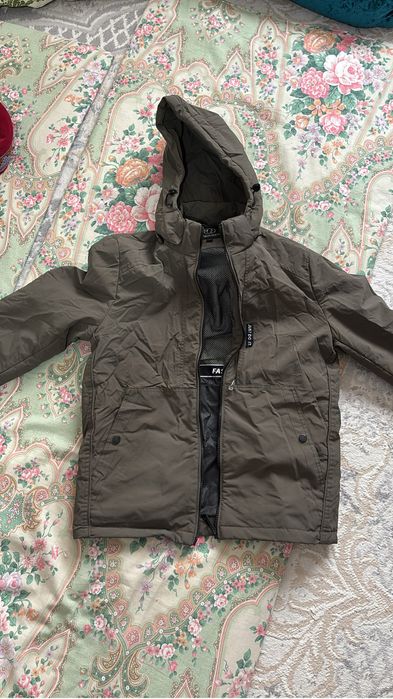 куртка на мальчика 13-14 лет