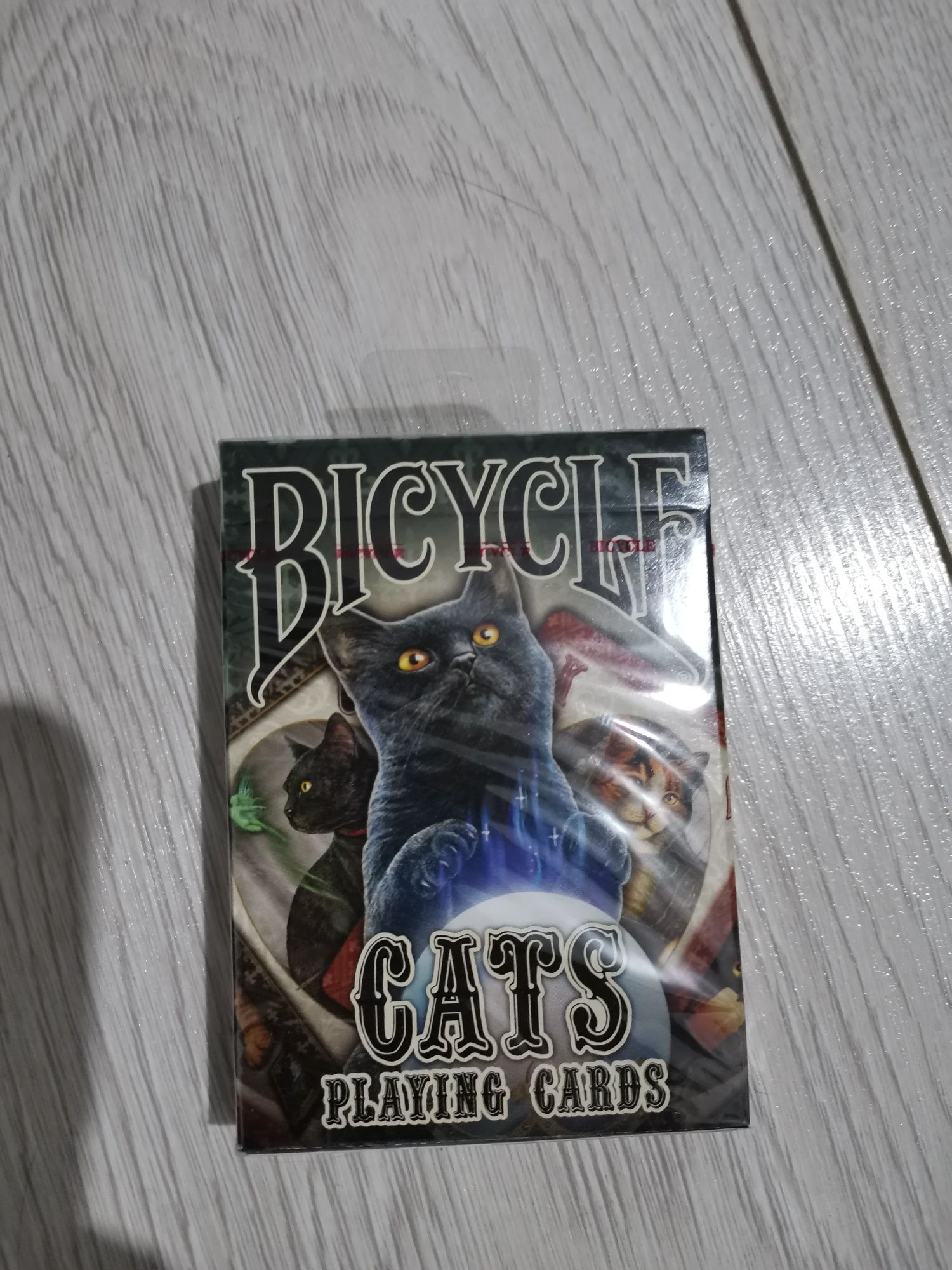 Vând carti de joc Bicycle Poker