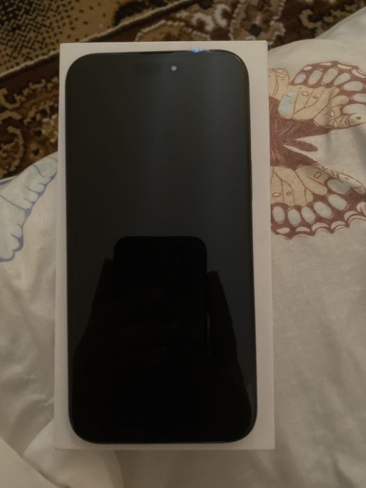 Продам телефон iPhone 16 1 терабайт за 200 000