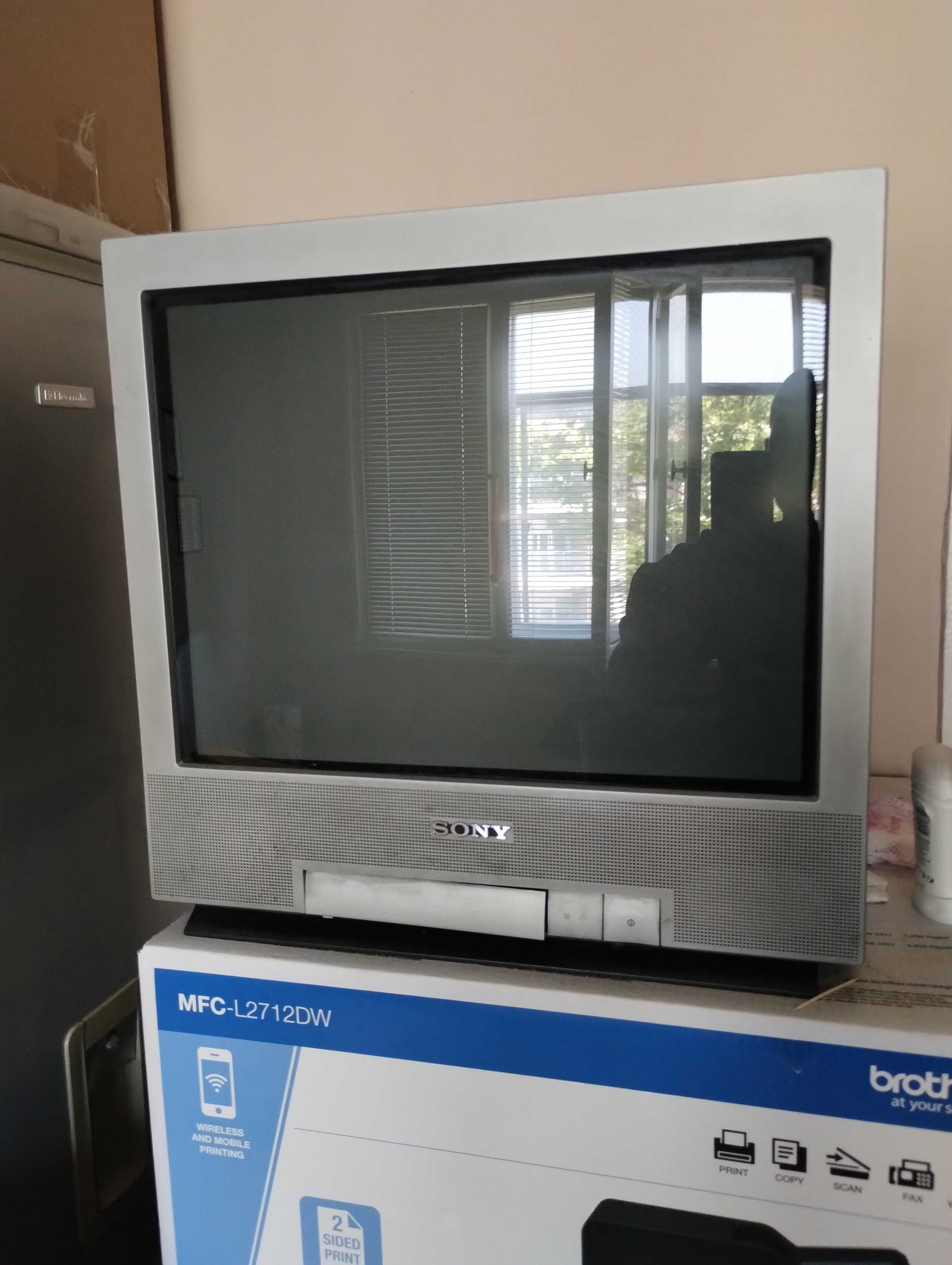 Телевизор Сони (Sony) trinitron 21 инча