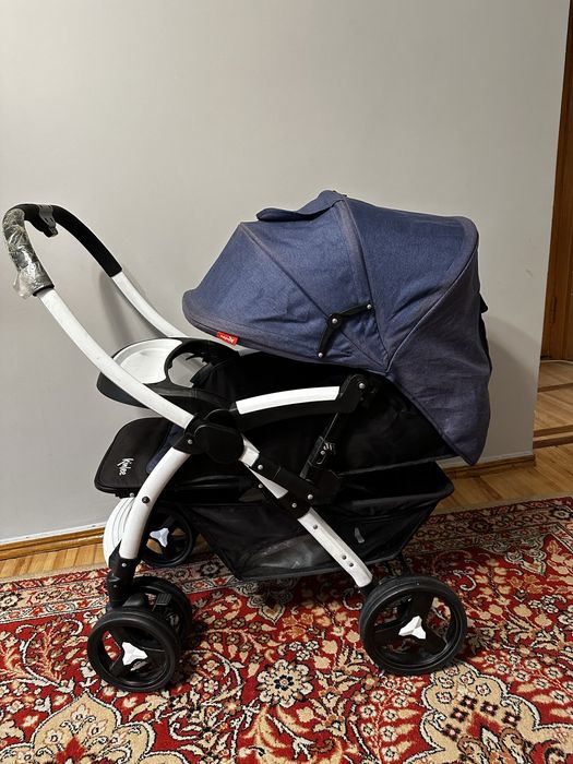 Коляска обьемная , в хорошем сосотоянии