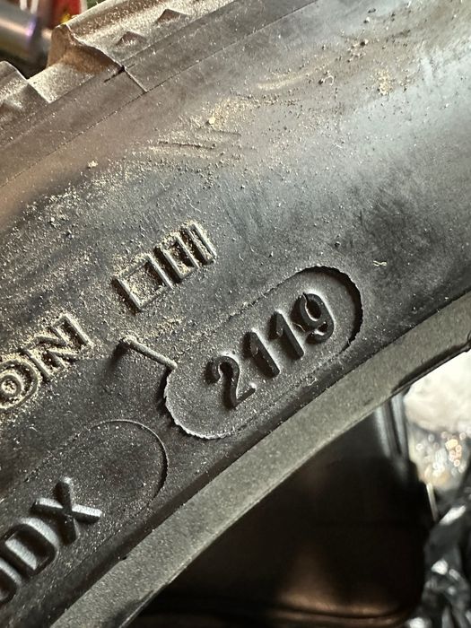 Зимни гуми MICHELIN Pilot Alpin задни285/35R20предни255/40R20 S63AMG