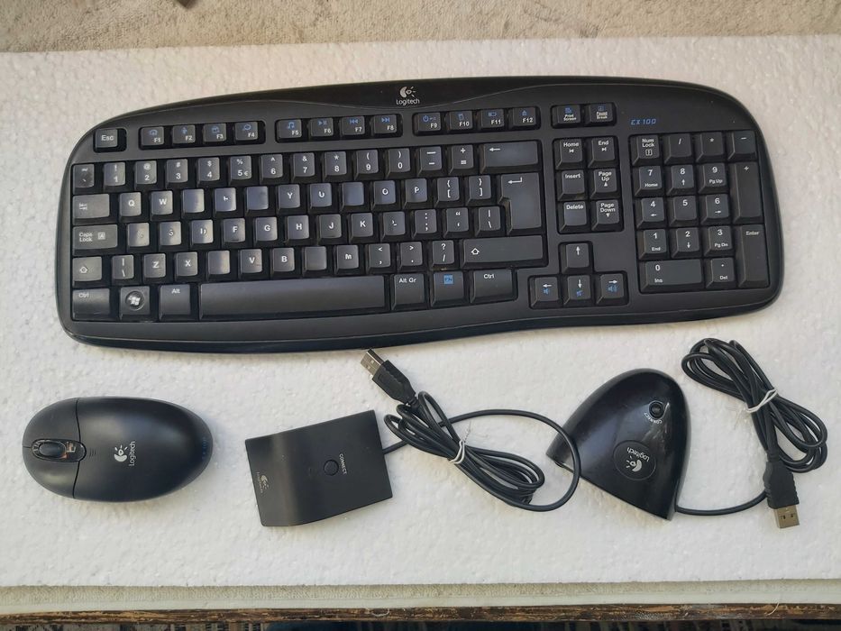 Kit de periferice wireless mouse si tastatura Logitech EX 100