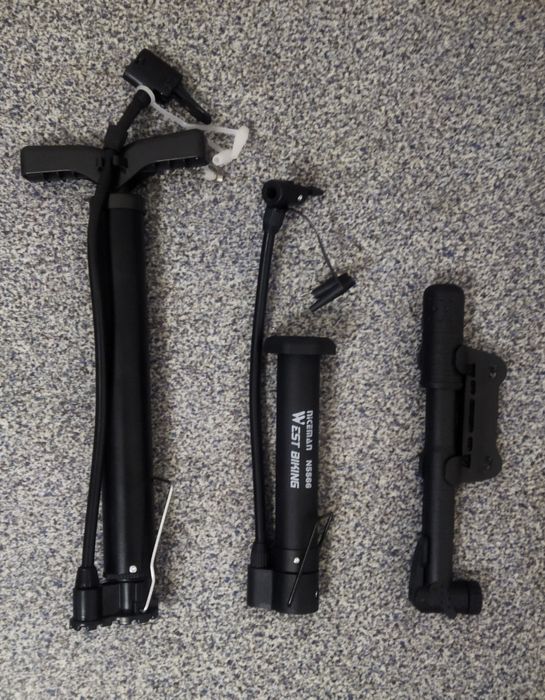 Насосы новые для велосипеда три вида, седлушки новые