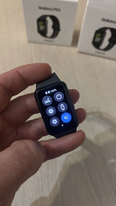 SAMSUNG Galaxy Fit3
