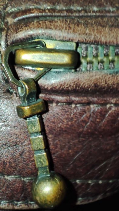 Продавам оригинално италианско яке от естествена кожа