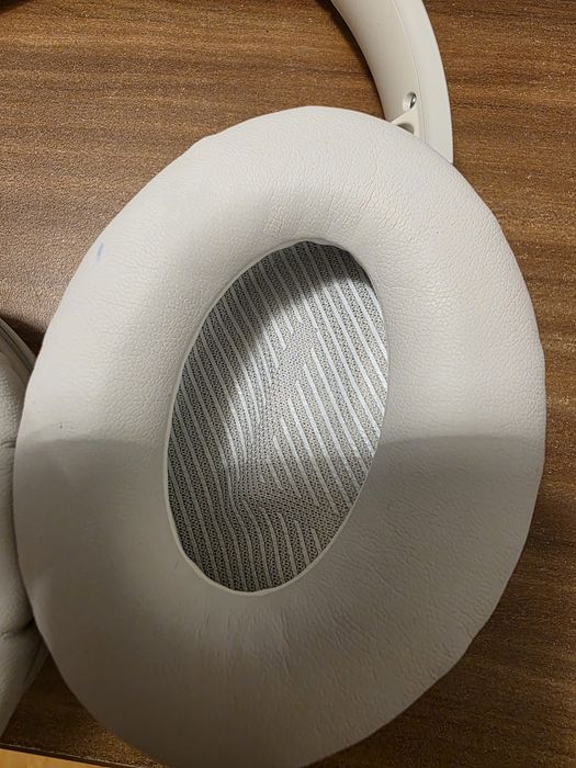 Casti cu anulare zgomot Bose QuietComfort White Smoke