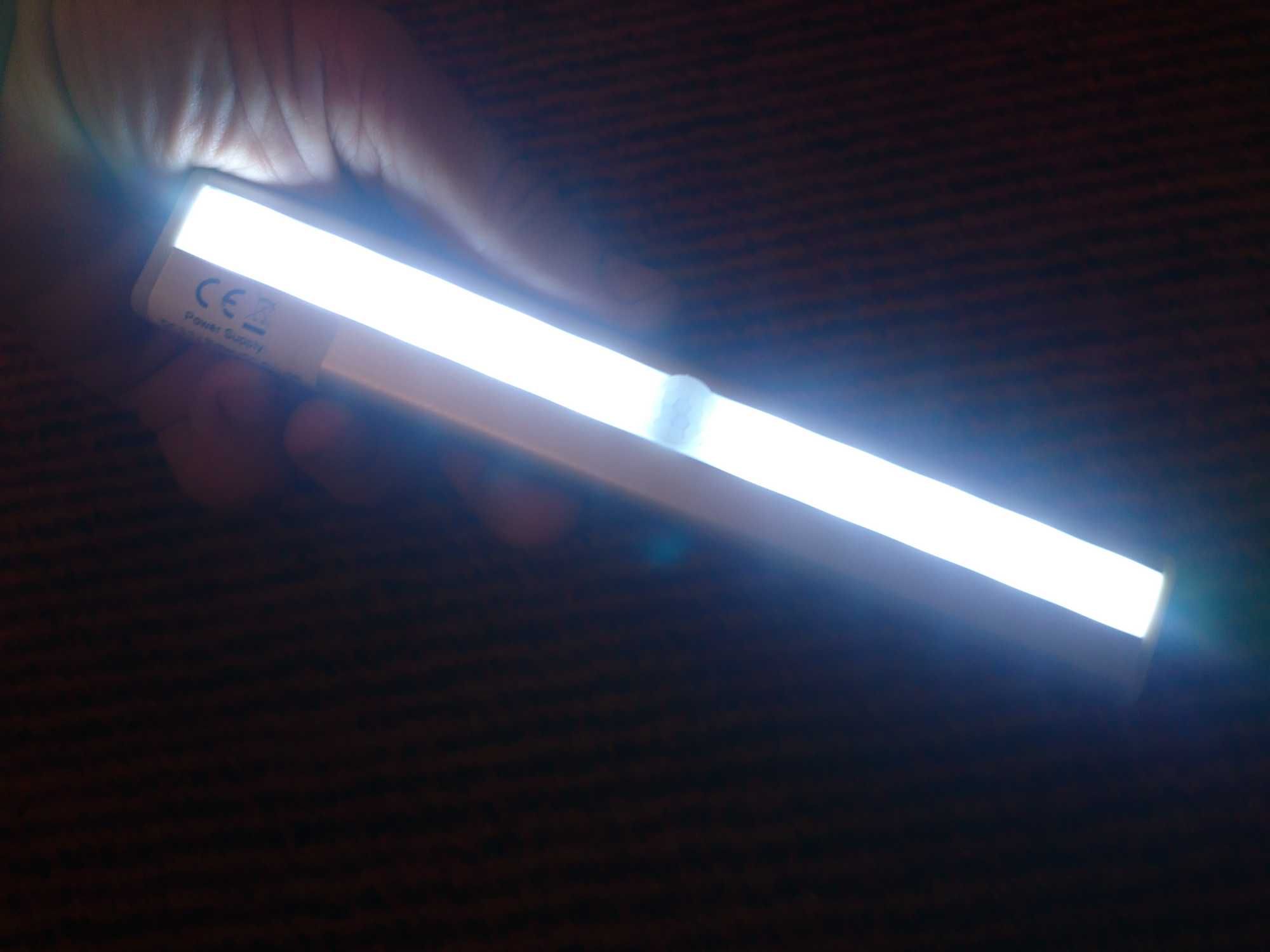 Lampa LED cu senzor -incarcare USB