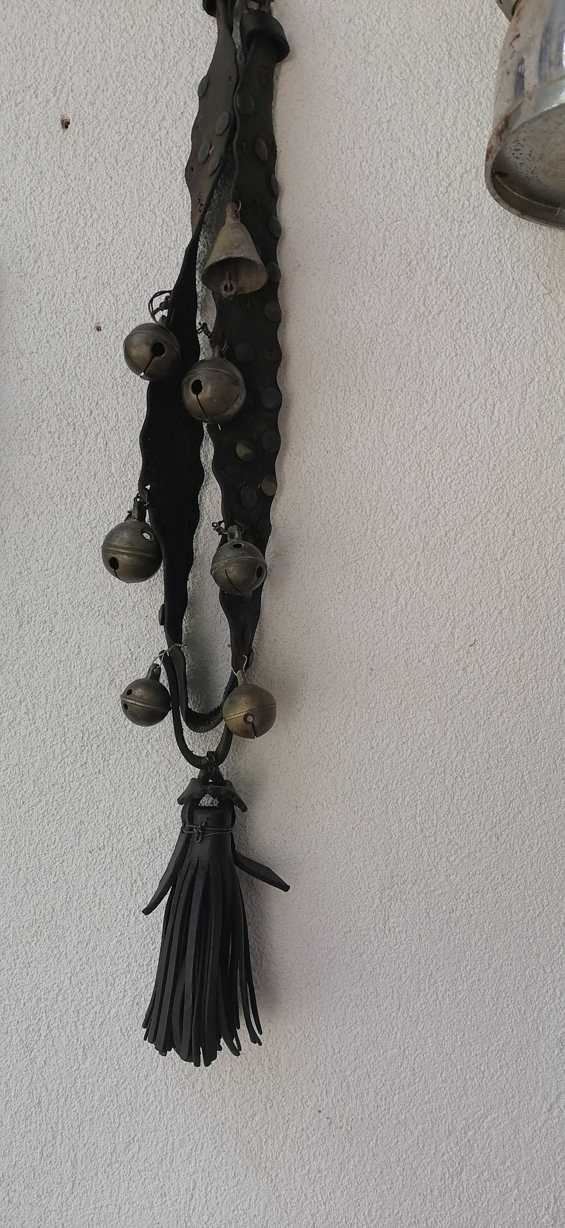 obiect  vechi salba  cu  clopotei 65 cm cum  este inpoza 170 lei