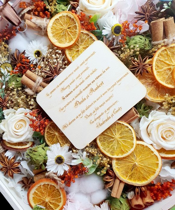 Cutii cu flori criogenate si naturale uscate 30x30 cm