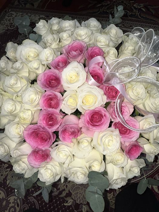 Әдемі букет гүл А әріпімен