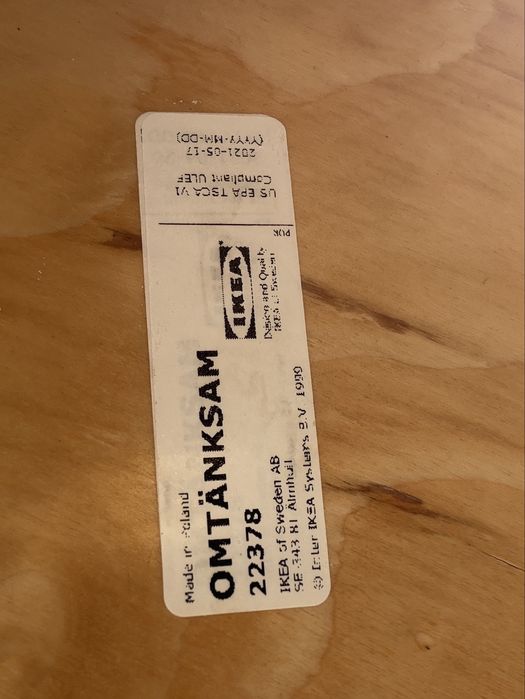 Masa Ikea din lemn si MDF