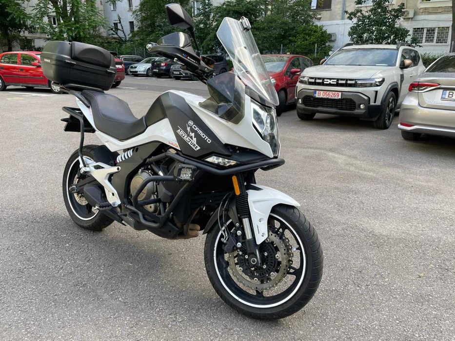 CFMoto 650MT 2020 – Genti laterale + top case + proiectoare