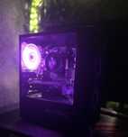 Vand pc gaming in stare foarte buna