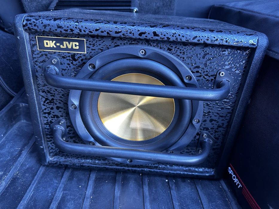 Продам сабвуфер