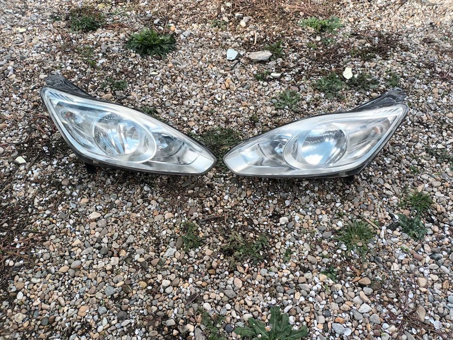 ляв и десен фар за форд Ц - макс II 2010 + FORD C - MAX II