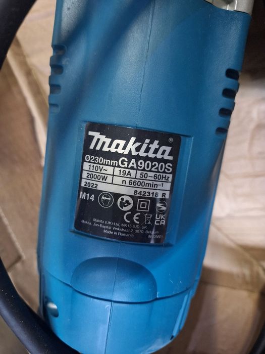 Ъглошлайв на Makita