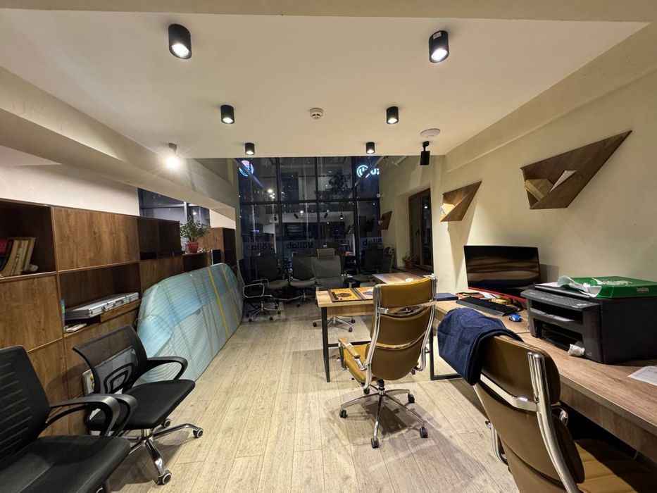 Срочно аренда офис Ганга Метро Гафур Гулям 176 кв м 1 этаж и 2 этаж