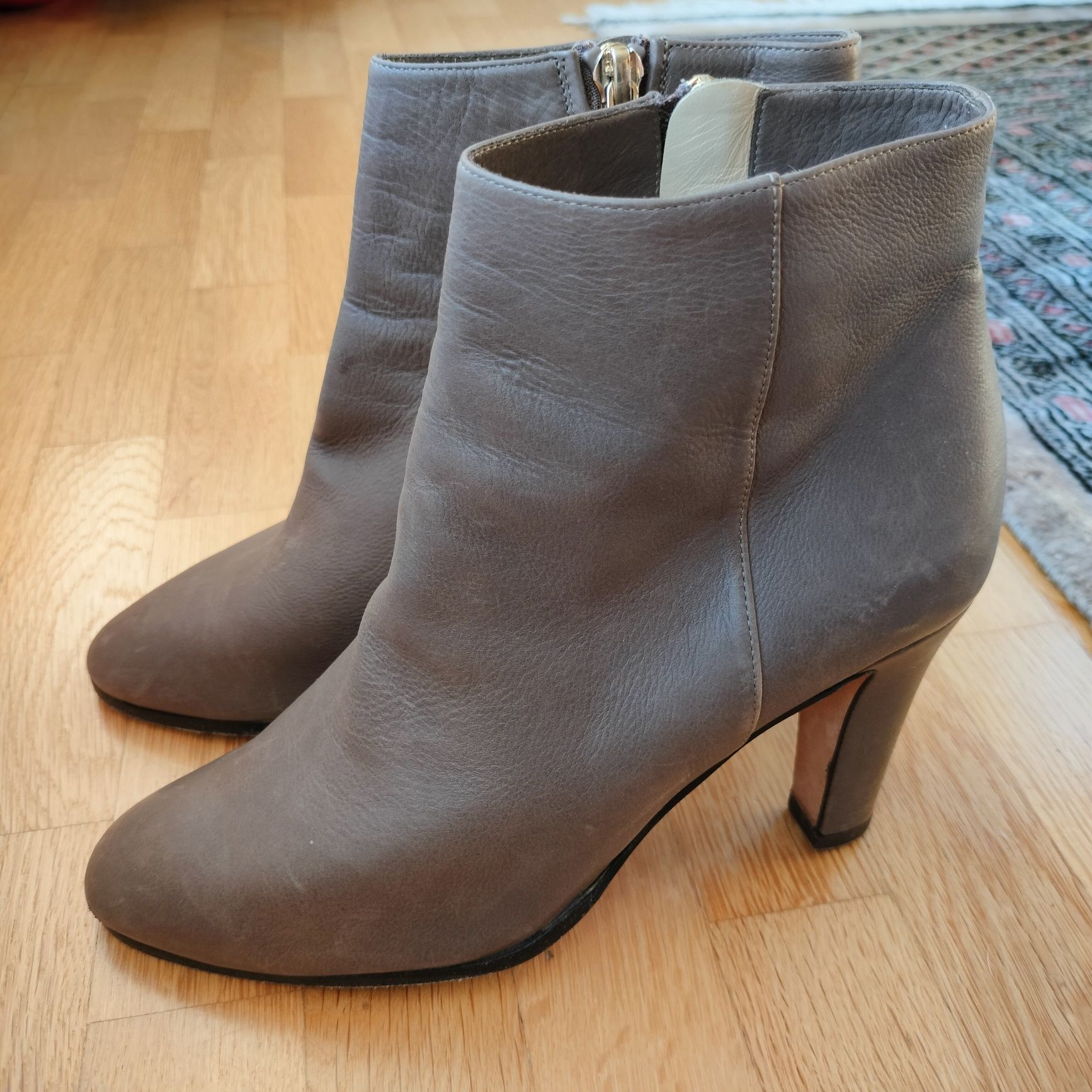 Оригинални JIMMY CHOO, номер 36,5, кожени боти/обувки, сиви