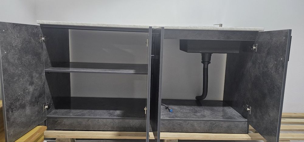 Кухонная мойка с тумбой