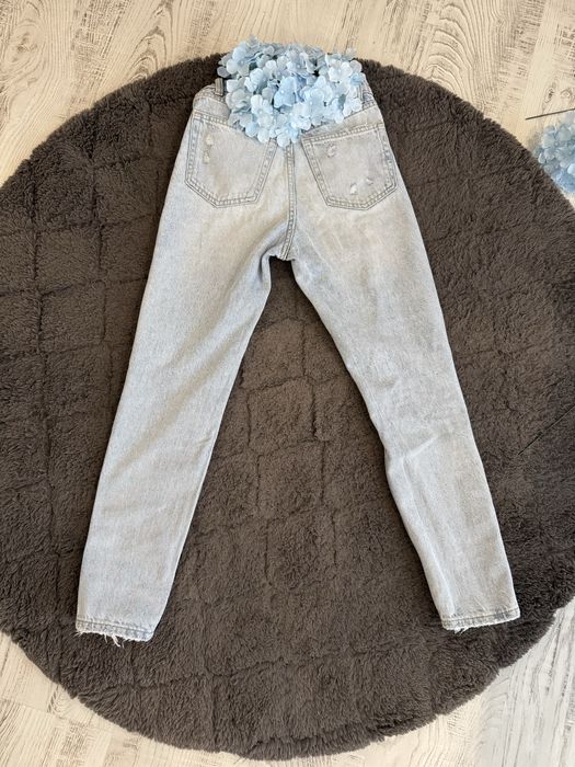 Дънки Mom Fit Bershka