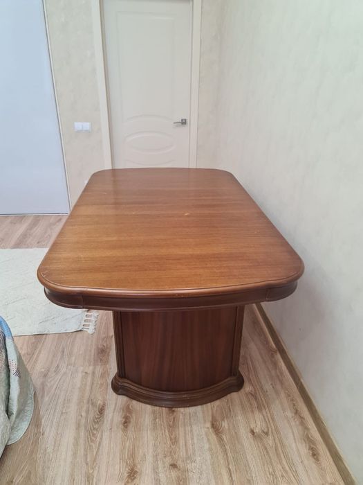 Продам стол в отличном состоянии