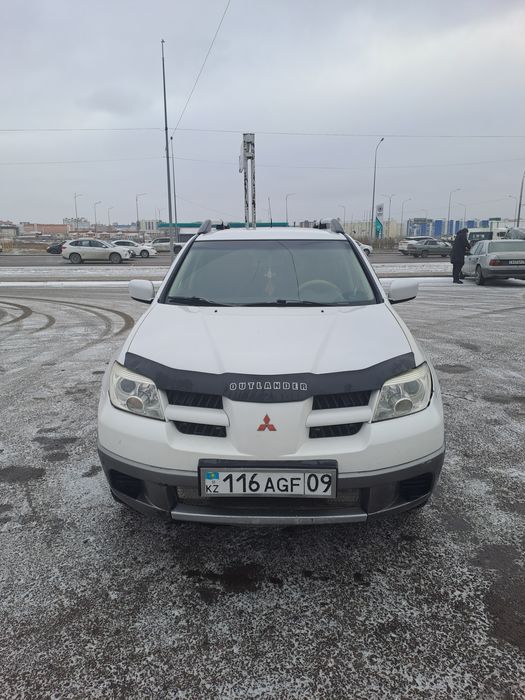 Митсубиси Оутландер объем 2.4,  2007 г.в.