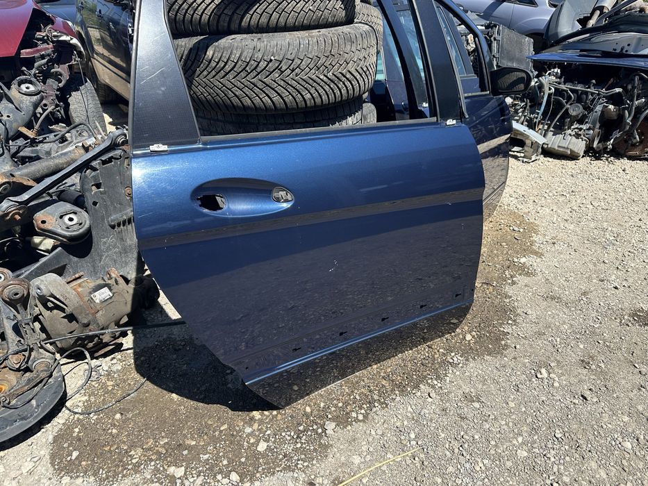 Десни врати за Мерцедес В classa W245!