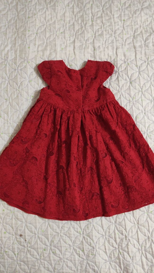 Детска  червена рокля